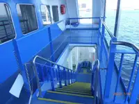 Tàu phà để bán