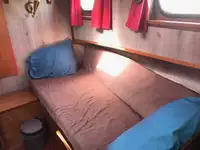 Tàu kéo để bán