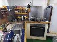 Tàu làm việc để bán