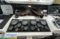 Tàu làm việc để bán