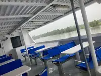 Tàu phà để bán