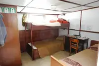 Tàu cẩu để bán