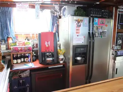 Sà lan để bán