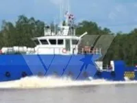 Tàu chở thủy thủ đoàn để bán