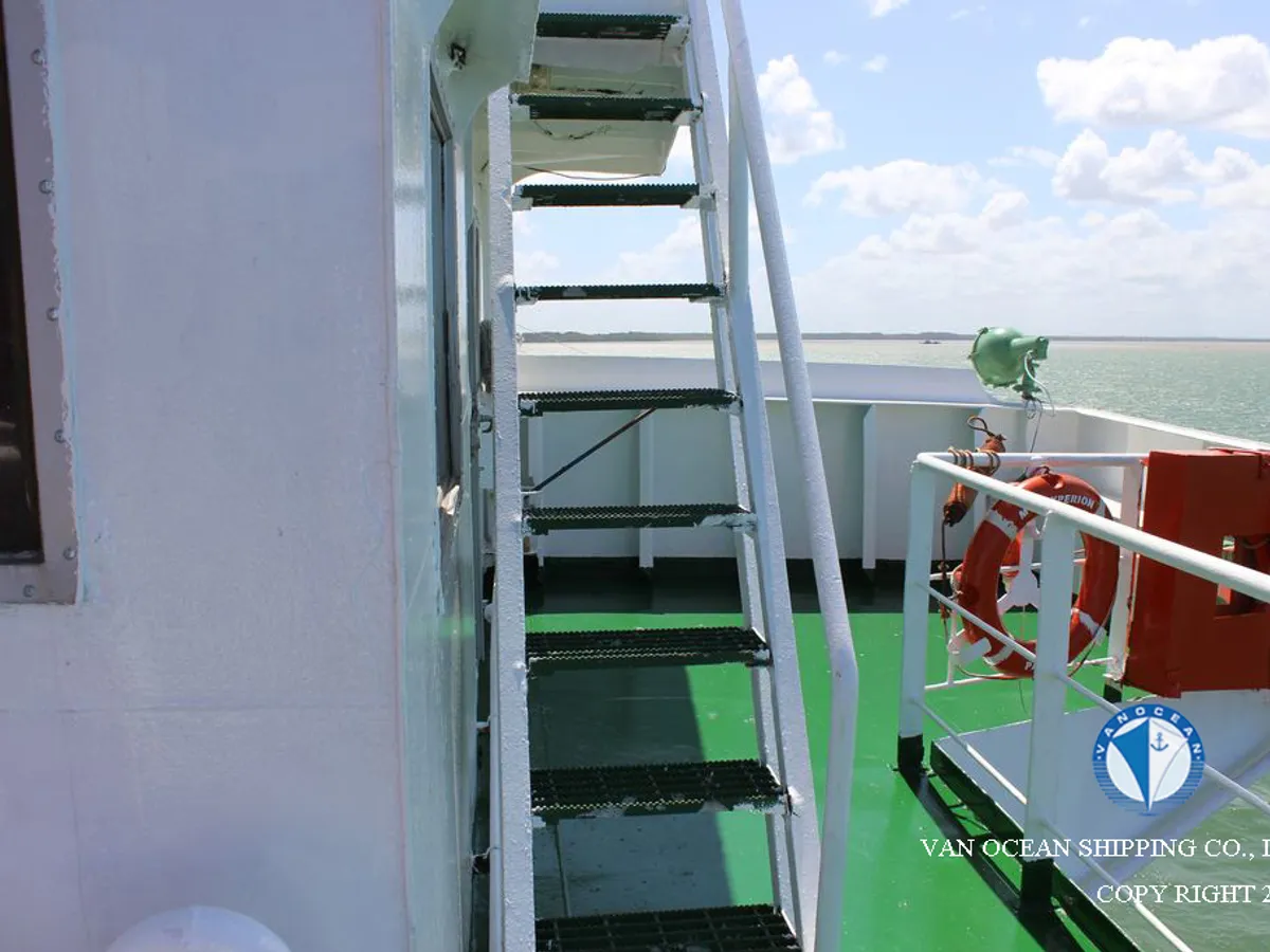 Tàu chở dầu/hóa chất để bán