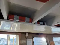 Tàu phà để bán