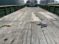 Tàu chở khách để bán
