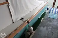 Tàu chế biến cá để bán