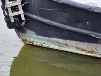 Tàu cung cấp để bán