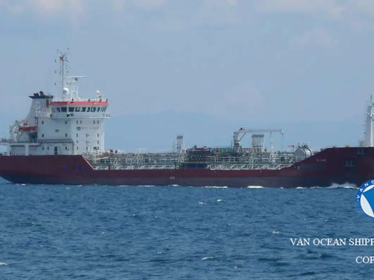 Tàu chở dầu/hóa chất để bán