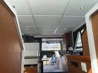 Tàu kéo lưới để bán