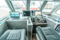Tàu khảo sát để bán