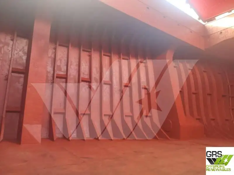 Tàu chở hàng rời để bán