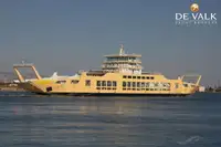 Tàu phà để bán