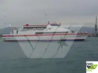 Tàu du lịch để bán