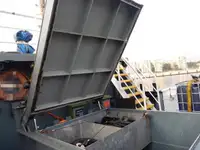 Tàu làm việc để bán