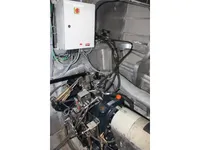 Tàu chở thủy thủ đoàn để bán