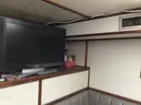 Tàu kéo lưới để bán