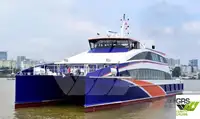 Tàu du lịch để bán