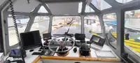 Tàu dẫn đường để bán