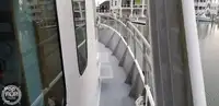 Tàu kéo lưới để bán
