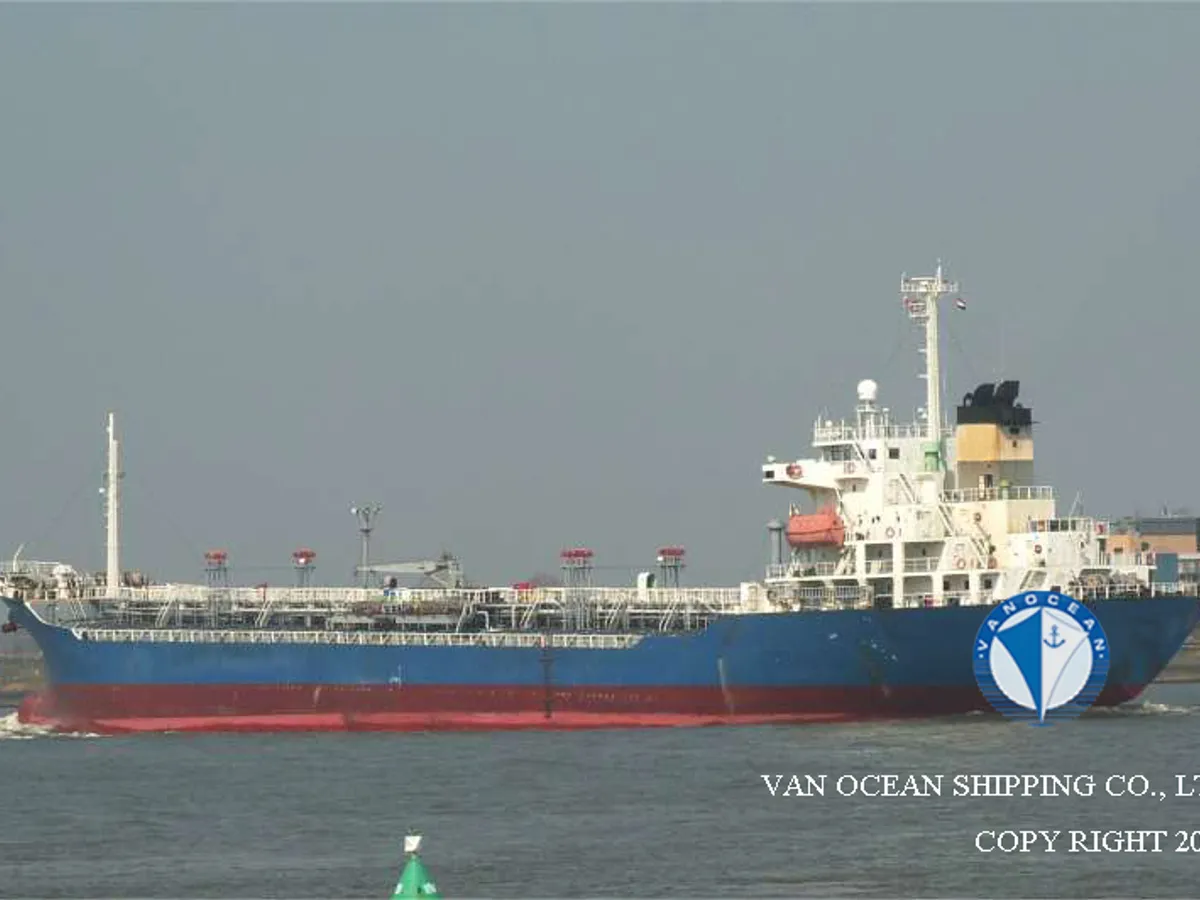 Tàu chở dầu/hóa chất để bán