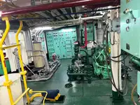 Tàu làm việc để bán