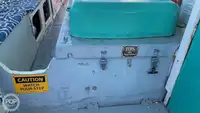 Tàu du lịch để bán