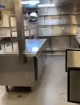 Tàu chở khách và hàng hóa để bán