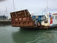 Tàu phà để bán