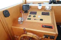 Tàu kéo để bán