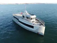 Tàu kéo để bán