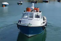 Tàu chở khách để bán