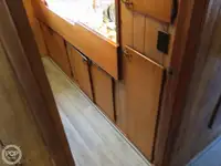 Tàu kéo lưới để bán