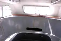 Tàu chở thủy thủ đoàn để bán