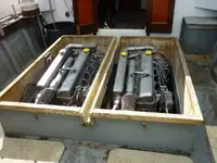 Tàu kéo lưới để bán