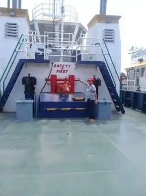 Tàu kéo để bán