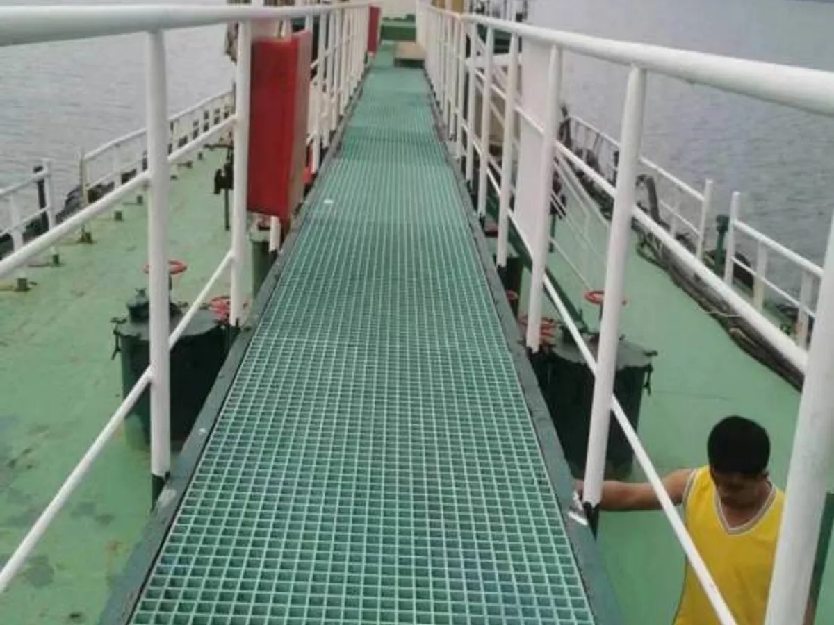 Tàu chở dầu/hóa chất để bán
