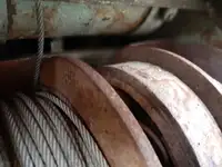 Tàu kéo lưới để bán