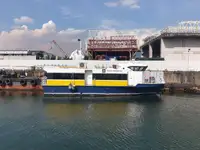 Tàu chở khách để bán