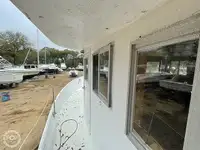 Tàu kéo lưới để bán