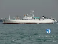 Tàu câu dài để bán