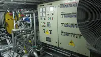 Tàu chở thủy thủ đoàn để bán
