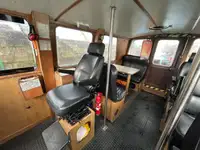 Tàu dẫn đường để bán