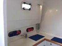 Tàu nghiên cứu để bán