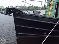 Tàu kéo để bán