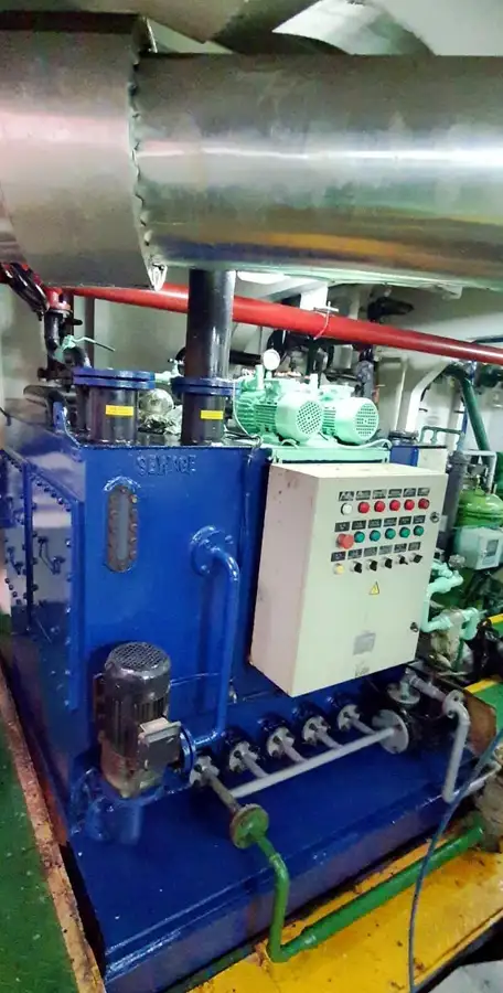 Tàu đổ bộ, chở hàng để bán