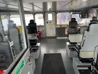 Tàu container để bán