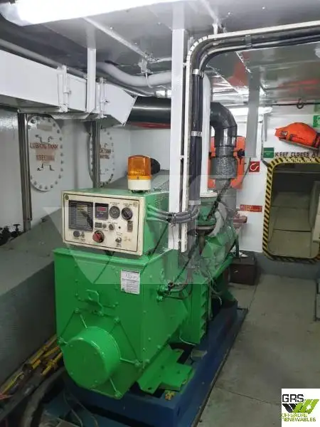 Tàu kéo để bán