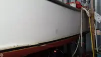 Tàu kéo lưới để bán